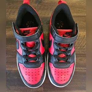 Boys' Nike Little Kid Court Borough Mid 2 Sneakers